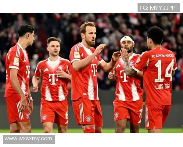 意甲赛场惊现冷门曼联3-0战胜拜仁引发争议判罚热议