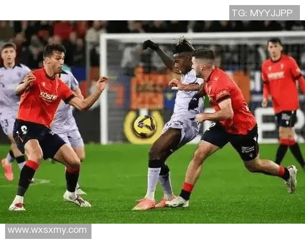 西甲激战:马竞与巴黎圣日耳曼平局点球大战引发全场狂欢 西甲激战:马竞与巴黎圣日耳曼平局点球大战引发全场狂欢