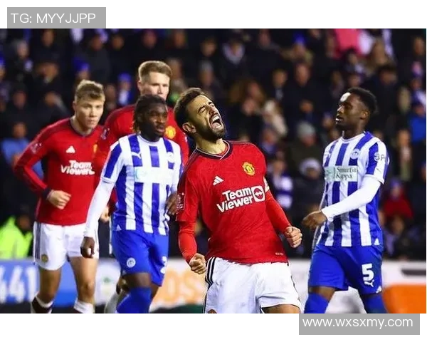 足总杯惊天逆转里昂6-2狂胜曼联争议判罚引发全场热议